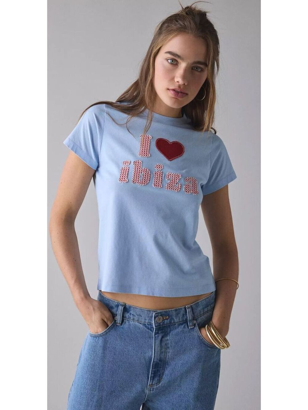 (SMALL) NWOT URBAN OUTFITTERS IBIZA APPLIQUÉ BABY TEE SHIRT